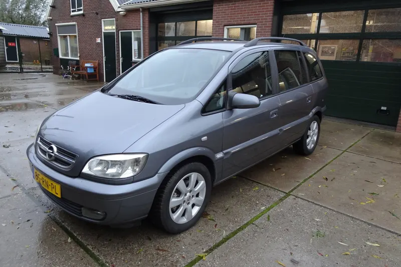 Opel Zafira (2005)