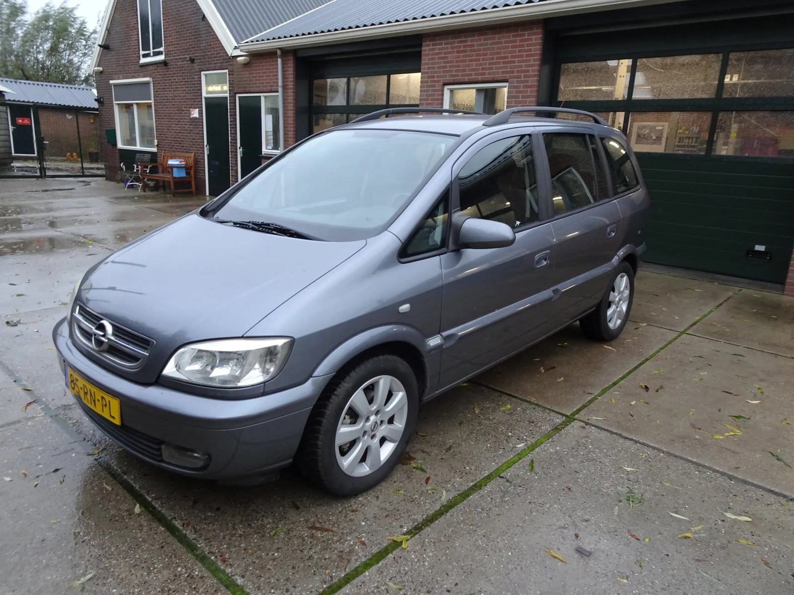 Opel Zafira (2005) — foto 1