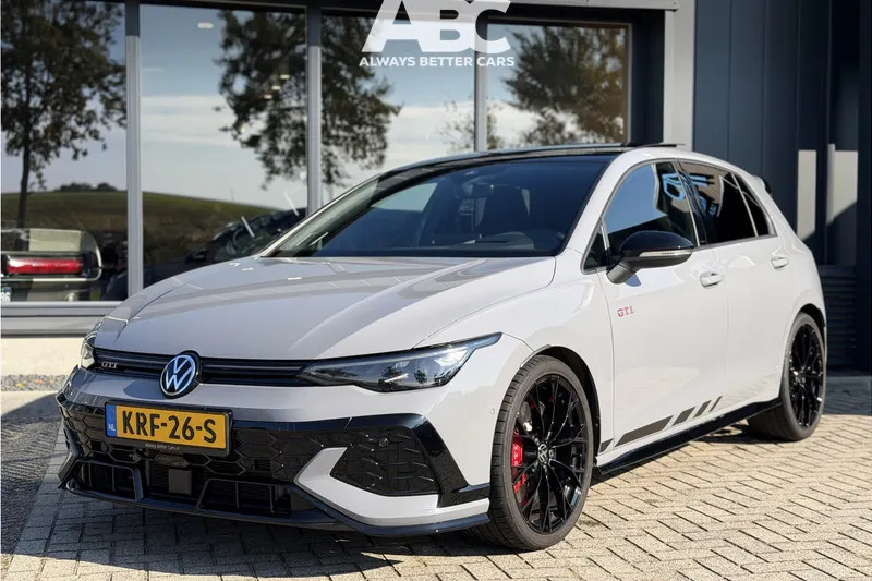 Volkswagen Golf (2025)