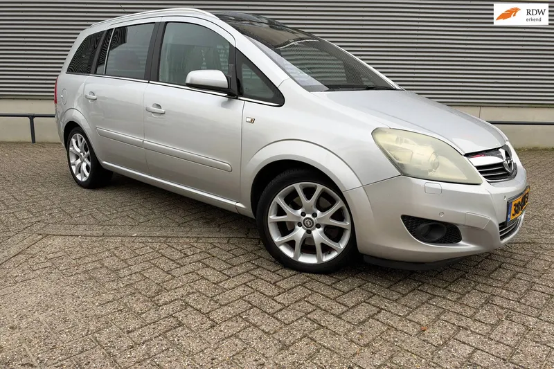 Opel Zafira (2008)
