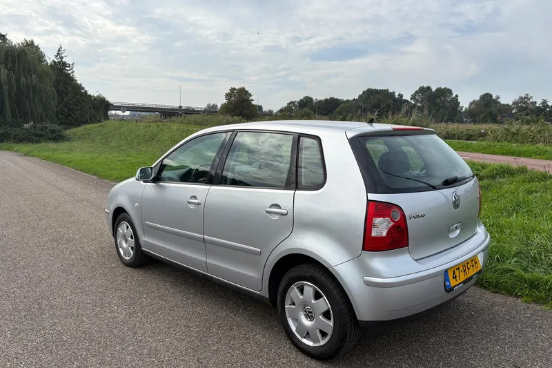 Volkswagen Polo (2005)