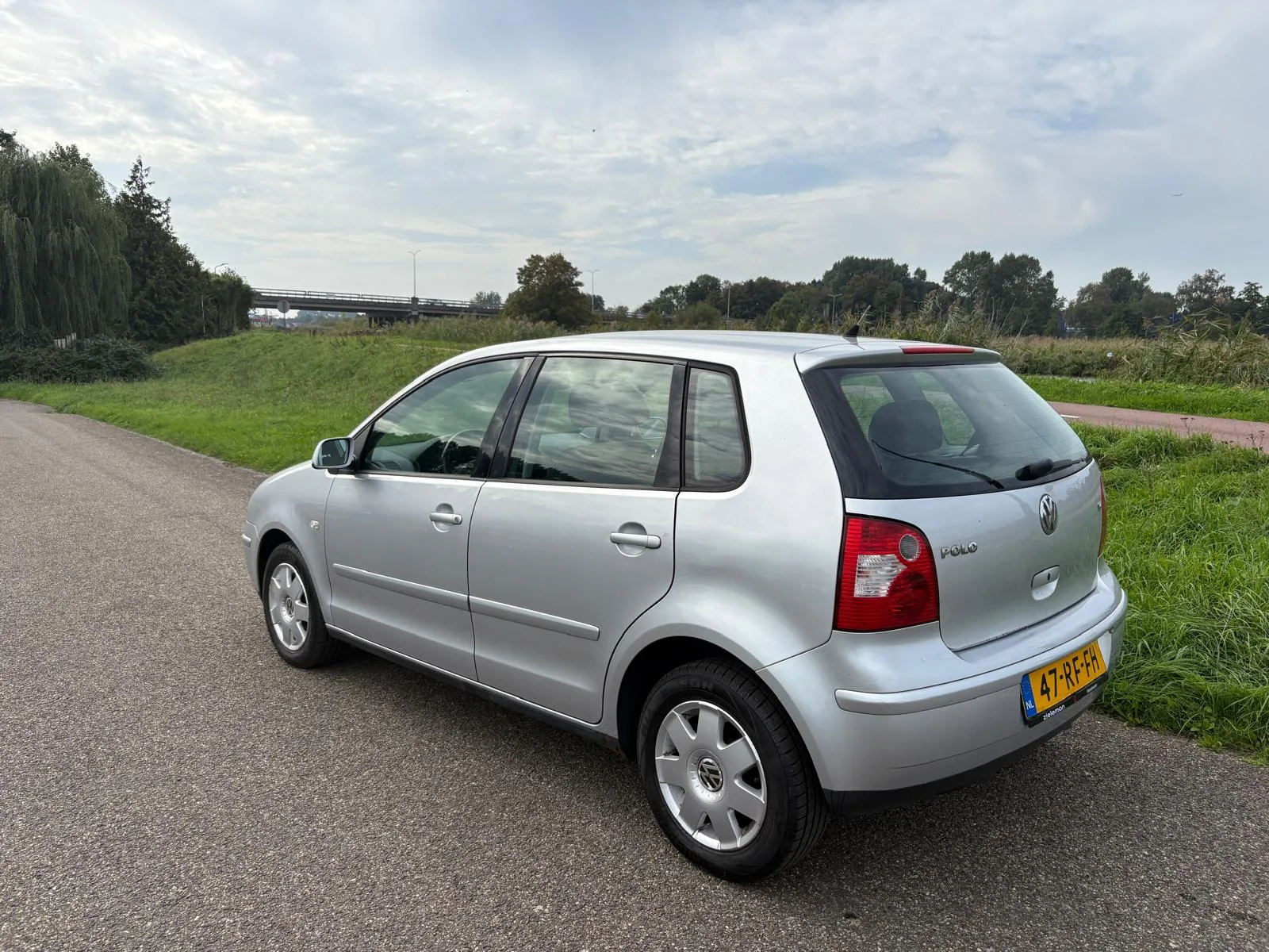 Volkswagen Polo (2005) — foto 1