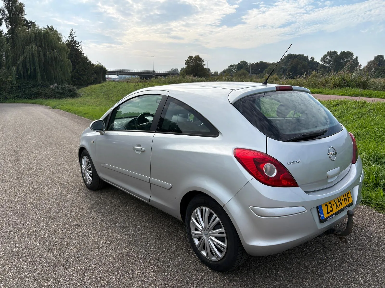 Opel Corsa (2007) — foto 1