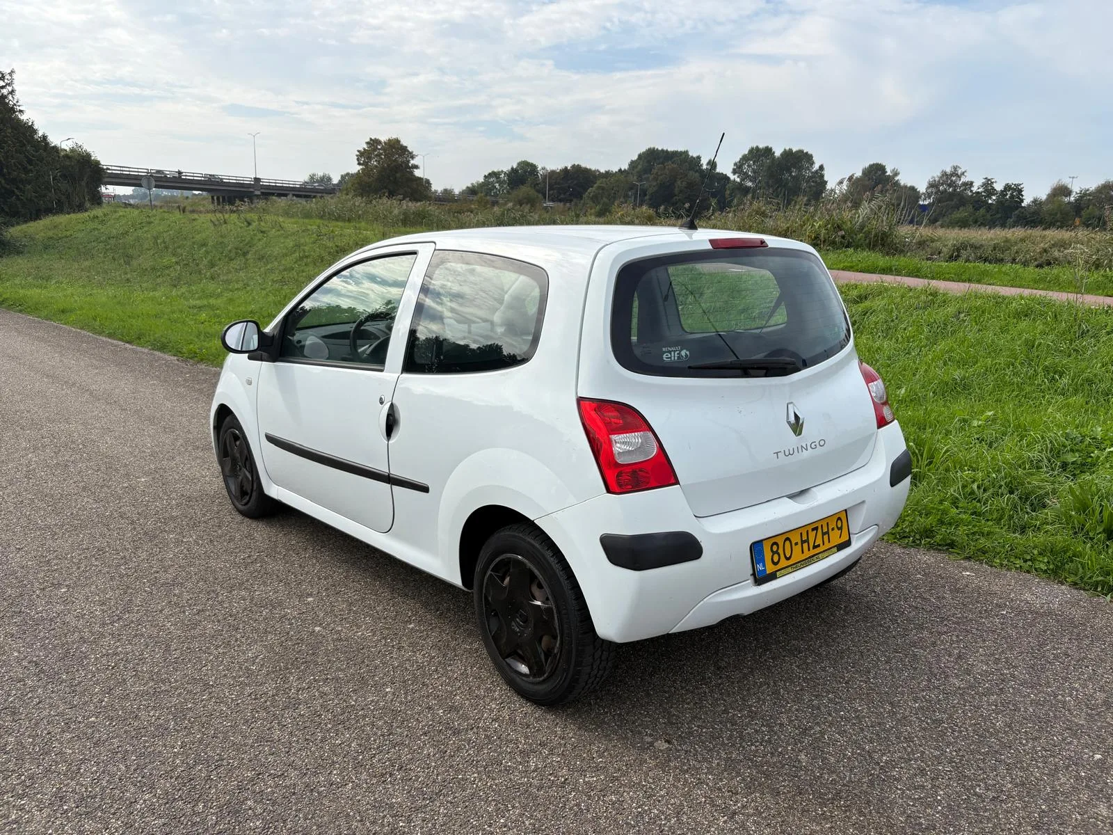 Renault Twingo (2009) — foto 1