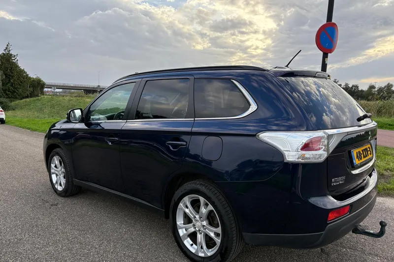 Mitsubishi Outlander (2012)