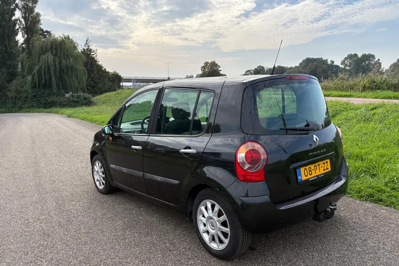 Renault Modus (2004)