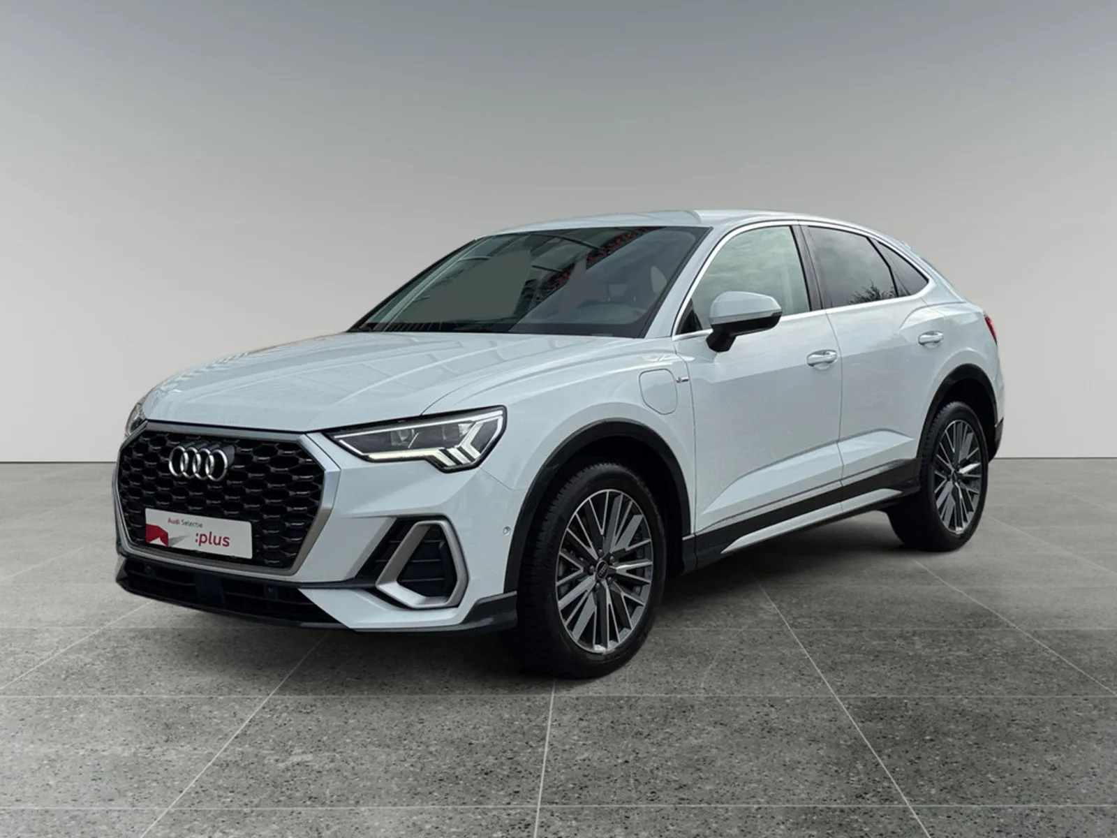 Audi Q3 Sportback (2024) — foto 1