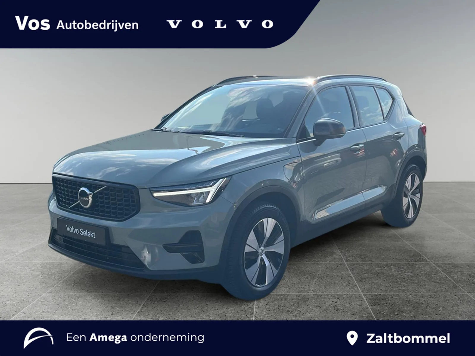 Volvo XC40 (2023) — foto 1