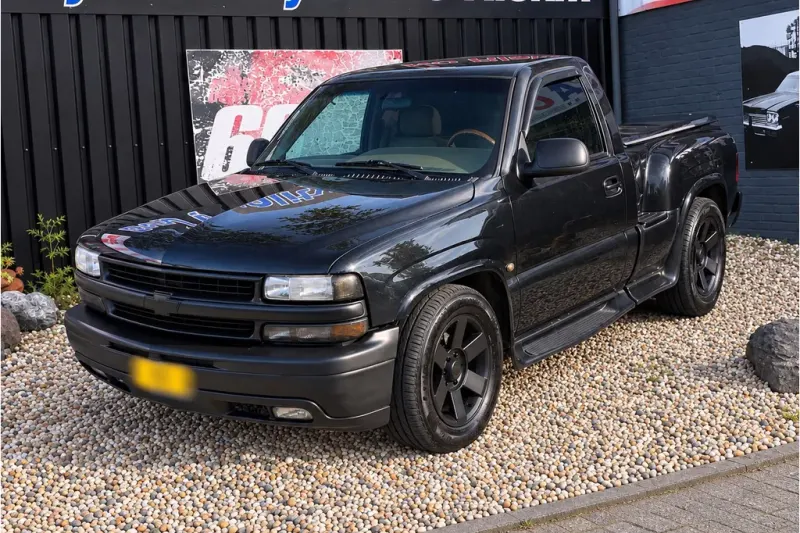 Chevrolet Silverado (2003)