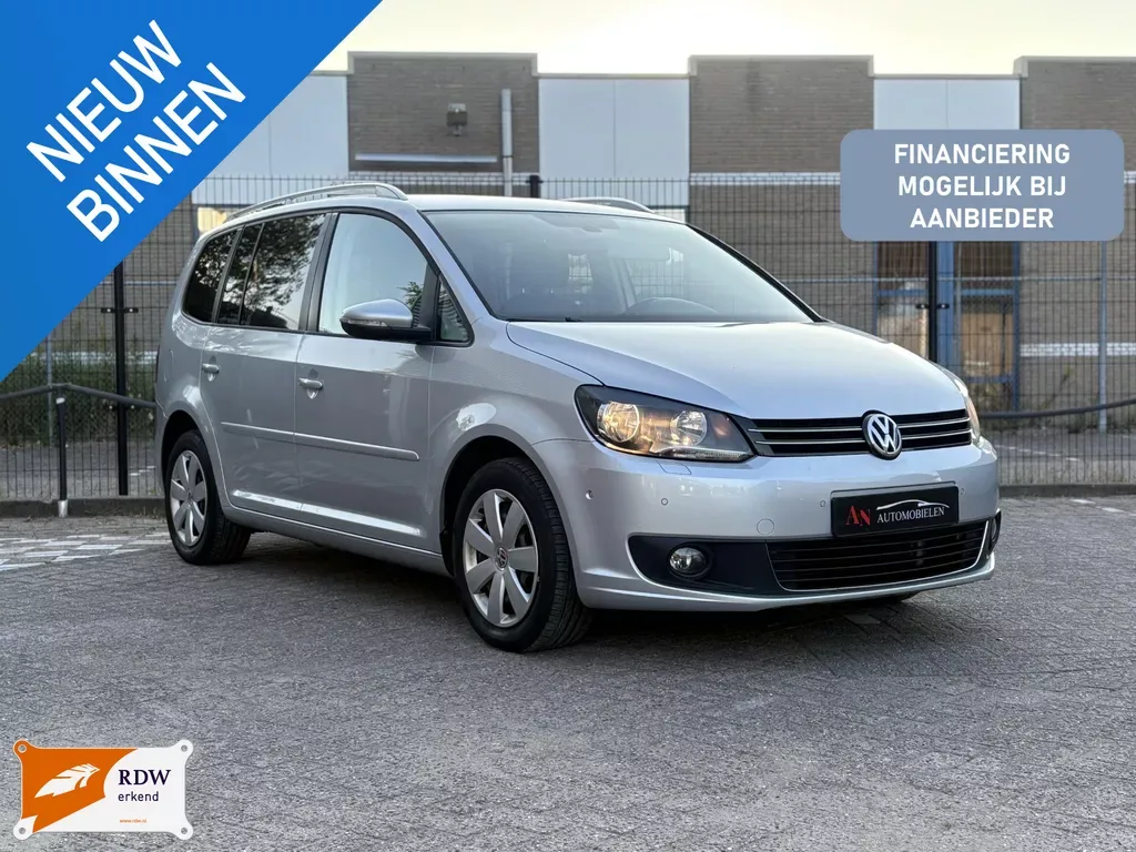Volkswagen Touran (2012) — foto 1