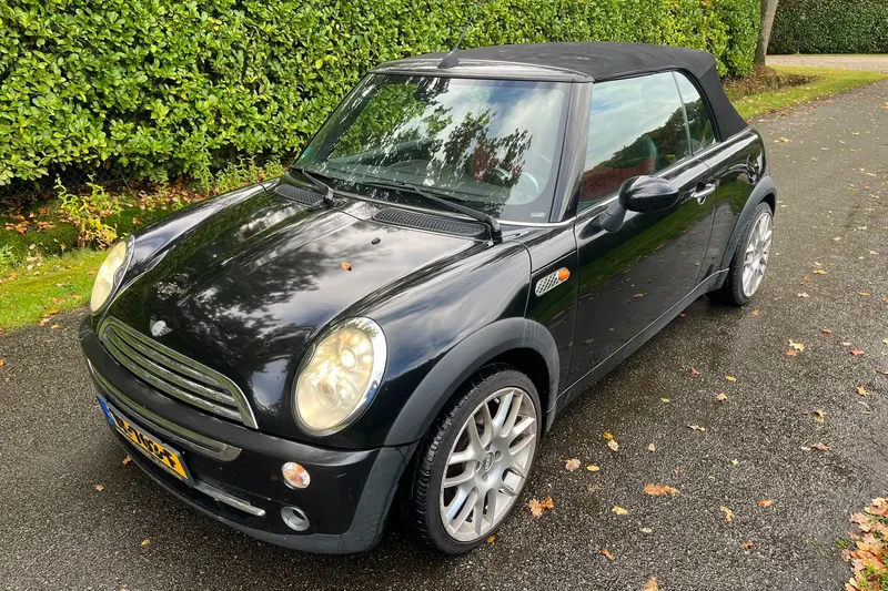 MINI Cabrio (2005)