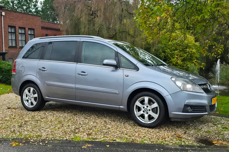 Opel Zafira (2006)
