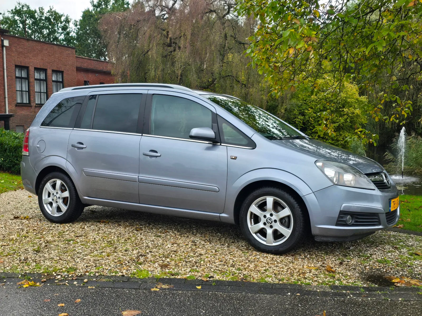 Opel Zafira (2006) — foto 1