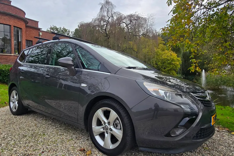 Opel Zafira (2013)