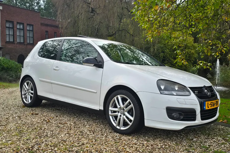 Volkswagen Golf (2008)