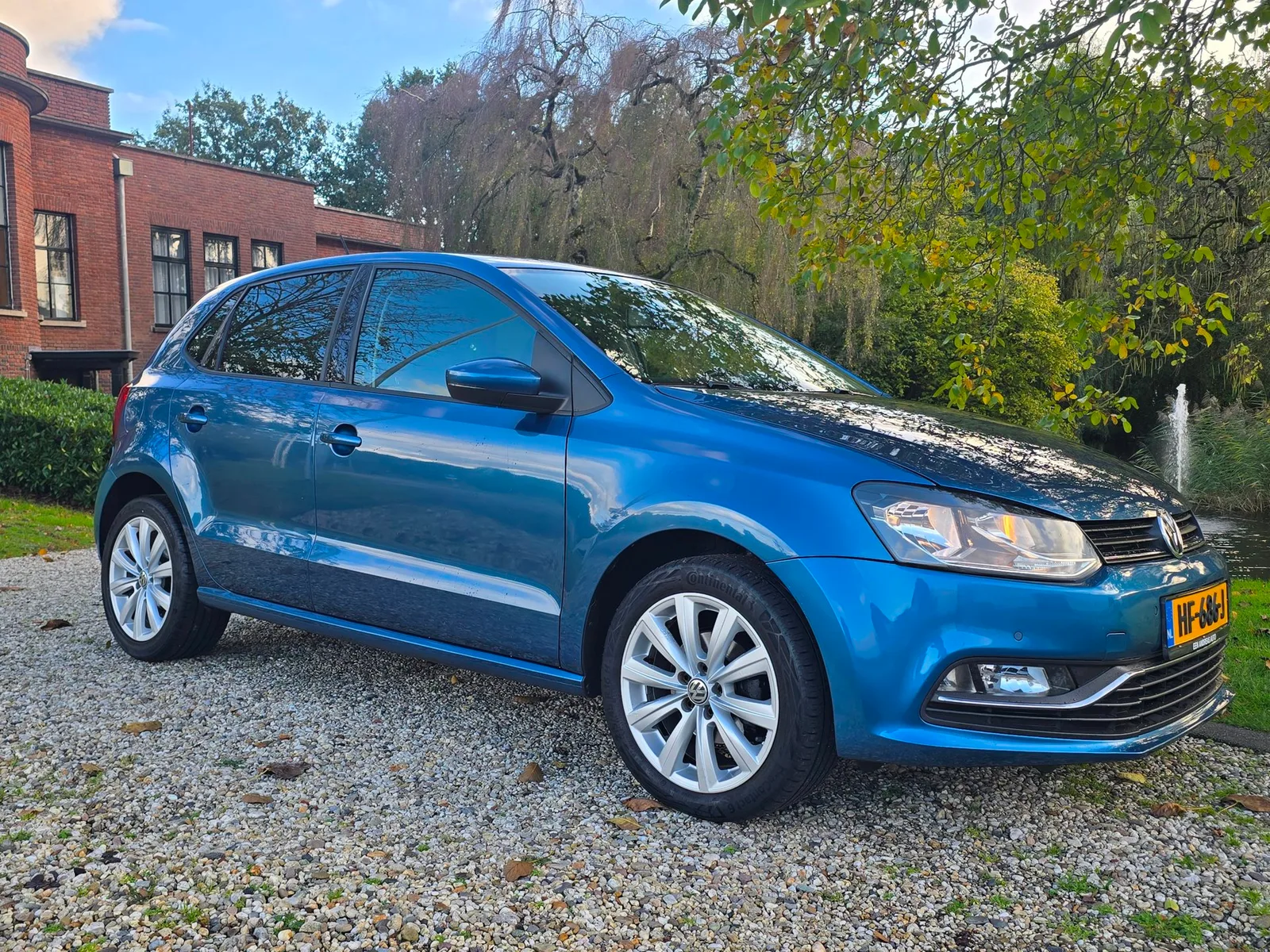 Volkswagen Polo (2015) — foto 1