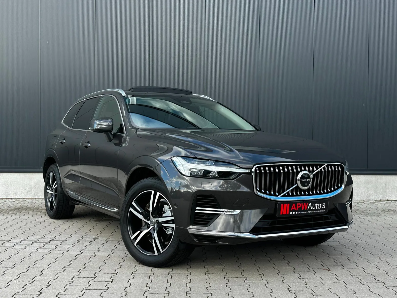 Volvo XC60 (2022) — foto 1