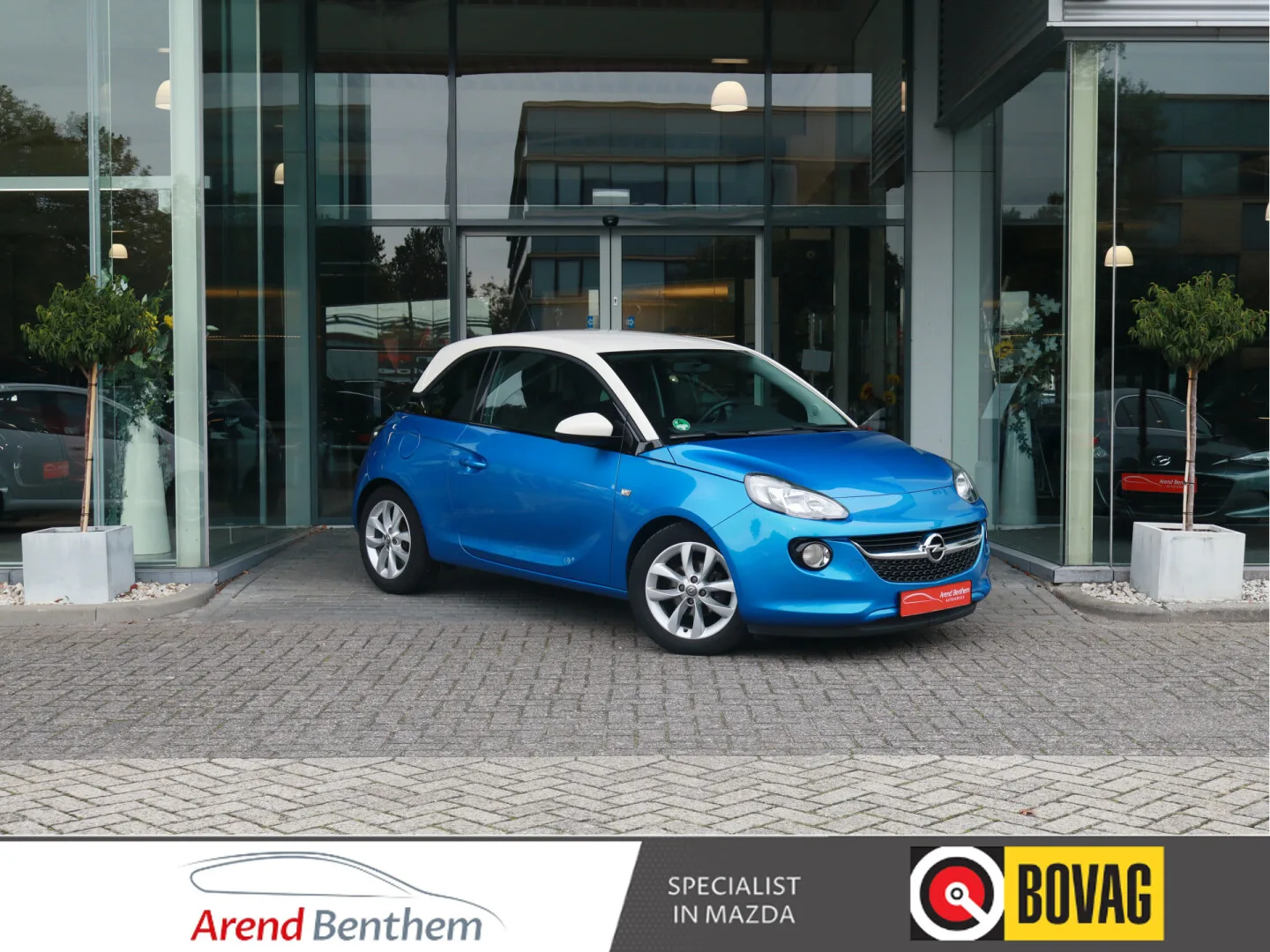 Opel Adam (2015) — foto 1