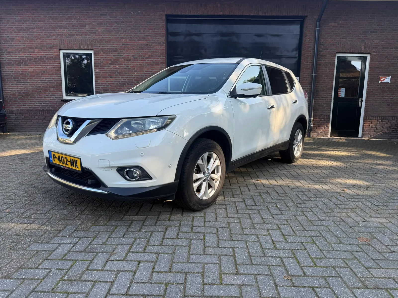 Nissan X-Trail (2015) — foto 1