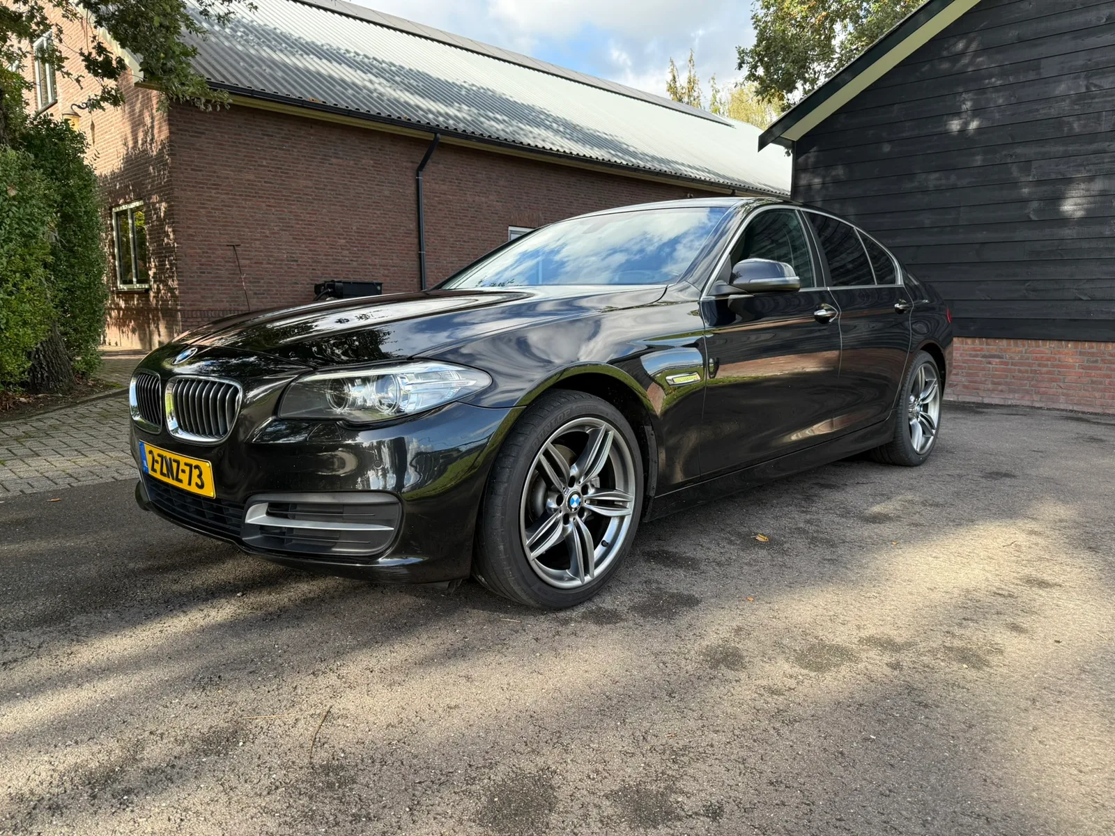 BMW 5-Serie (2015) — foto 1