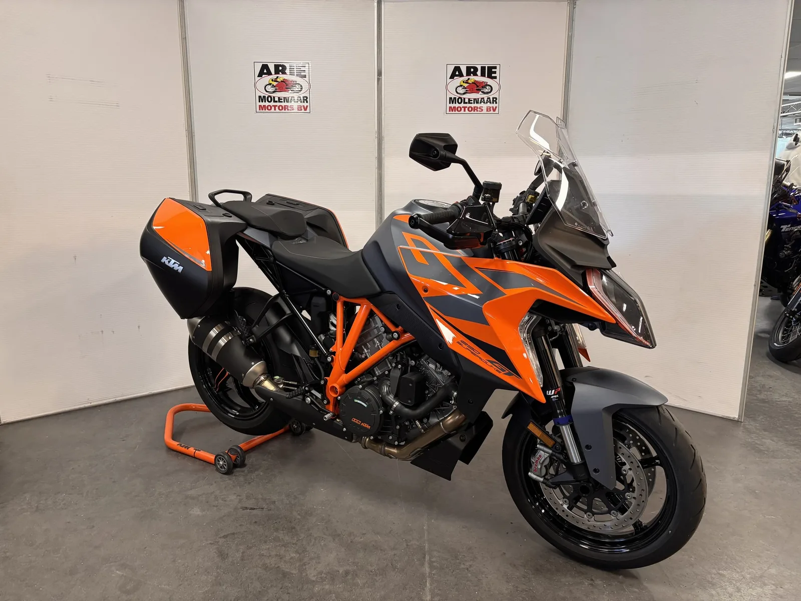 KTM 1290 Super Duke GT (2024) — foto 1