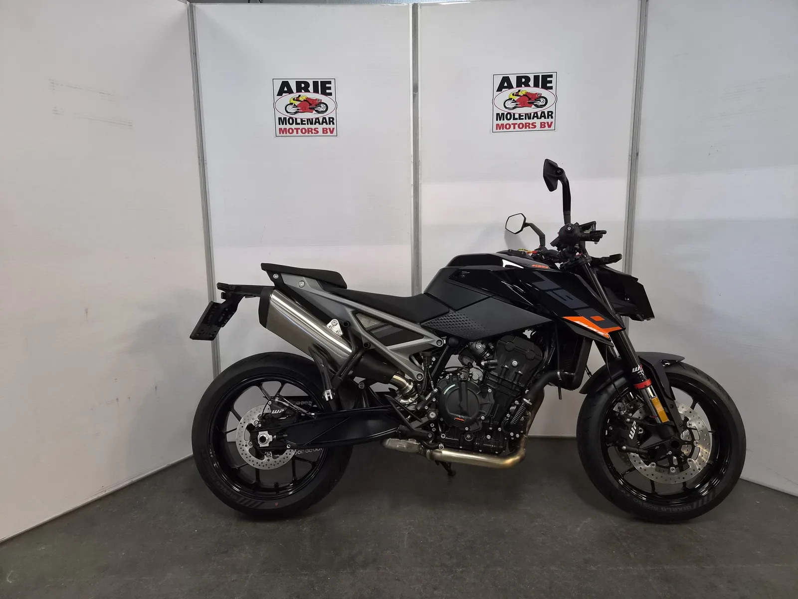 KTM 790 Duke L (2027) — foto 1
