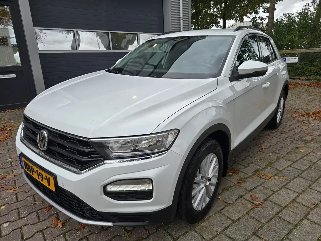 Volkswagen T-Roc (2019) — foto 1