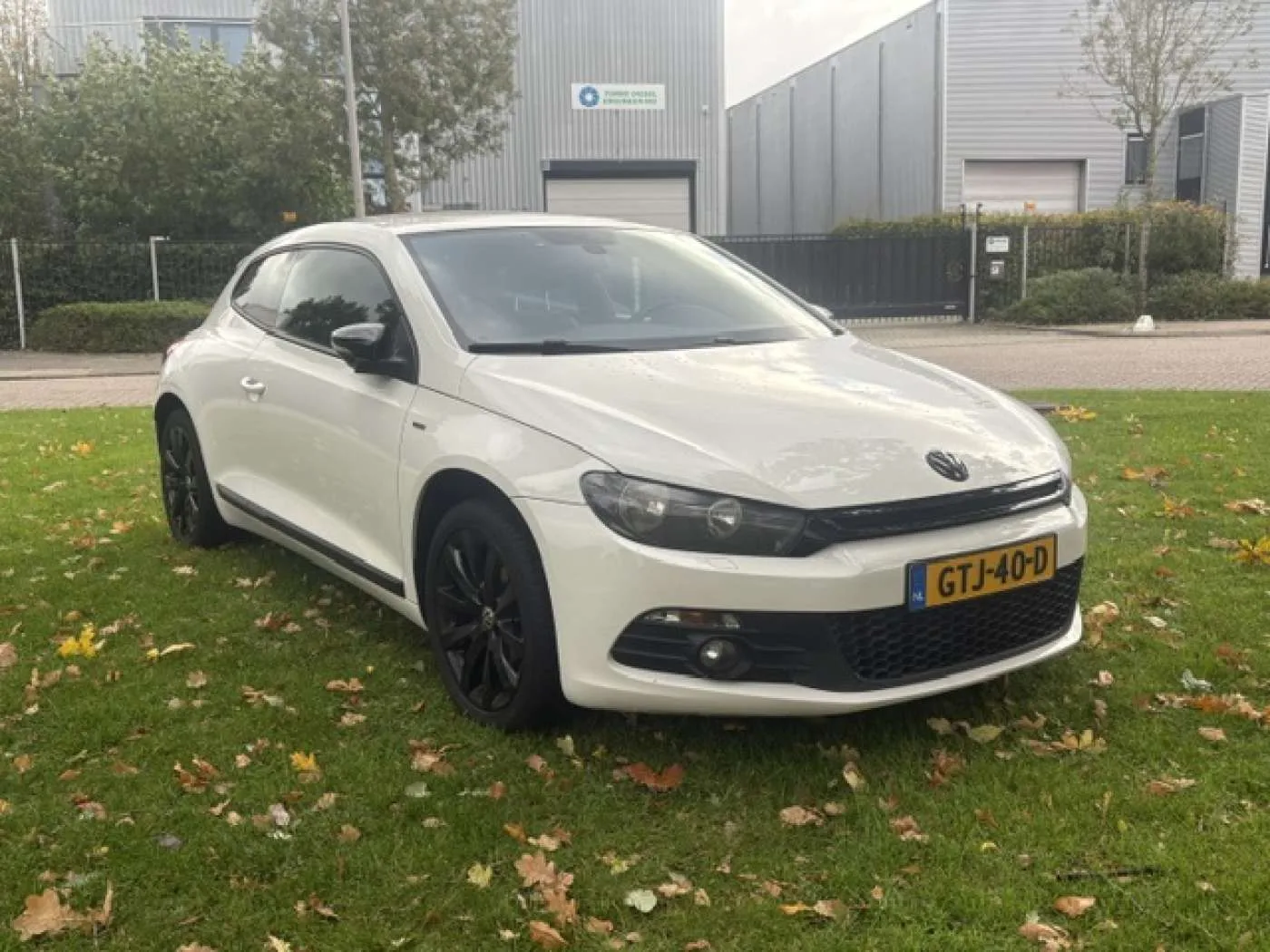 Volkswagen Scirocco (2011) — foto 1