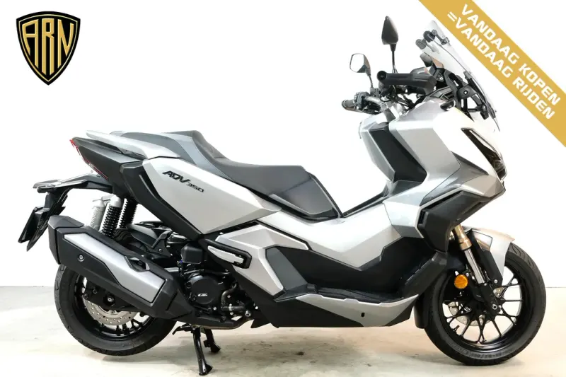 Honda Adv 350 (2022)