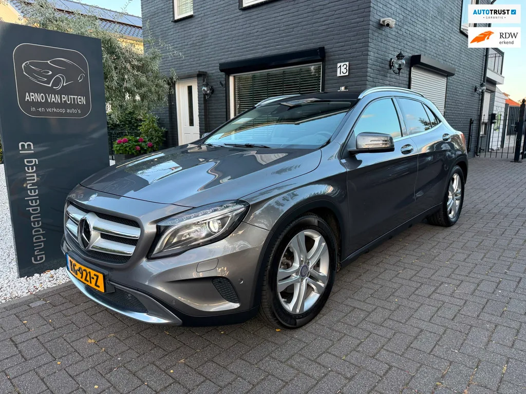 Mercedes-Benz GLA-Klasse (2015) — foto 1