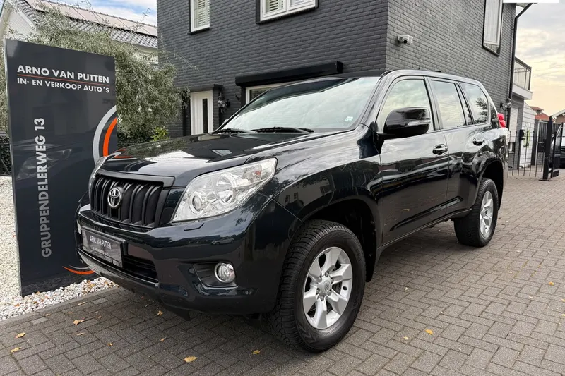 Toyota Land Cruiser (2012)