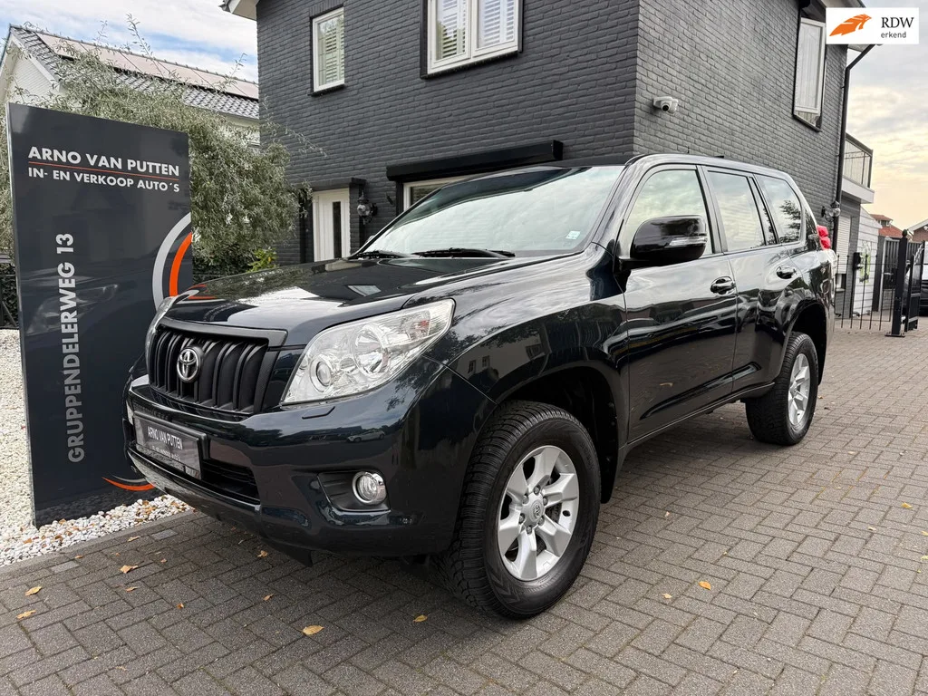 Toyota Land Cruiser (2012) — foto 1