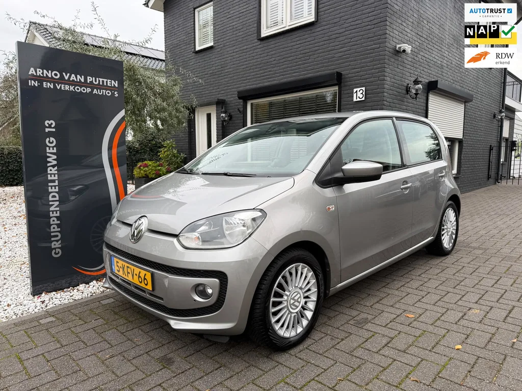Volkswagen Up! (2013) — foto 1