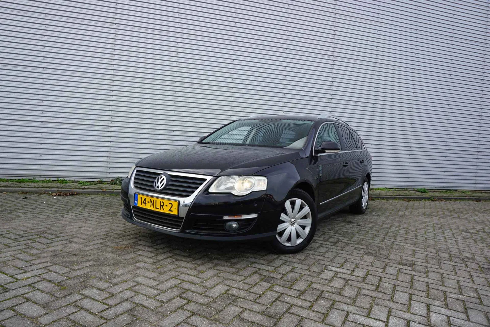 Volkswagen Passat (2010) — foto 1