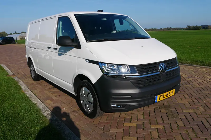 Volkswagen Transporter (2023)