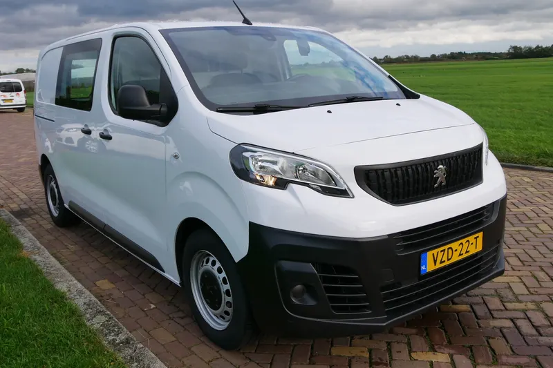 Peugeot Expert (2023)