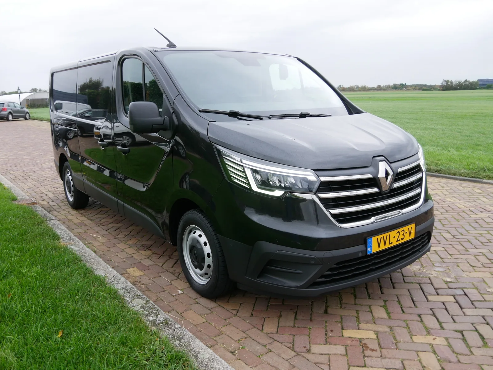 Renault Trafic (2023) — foto 1