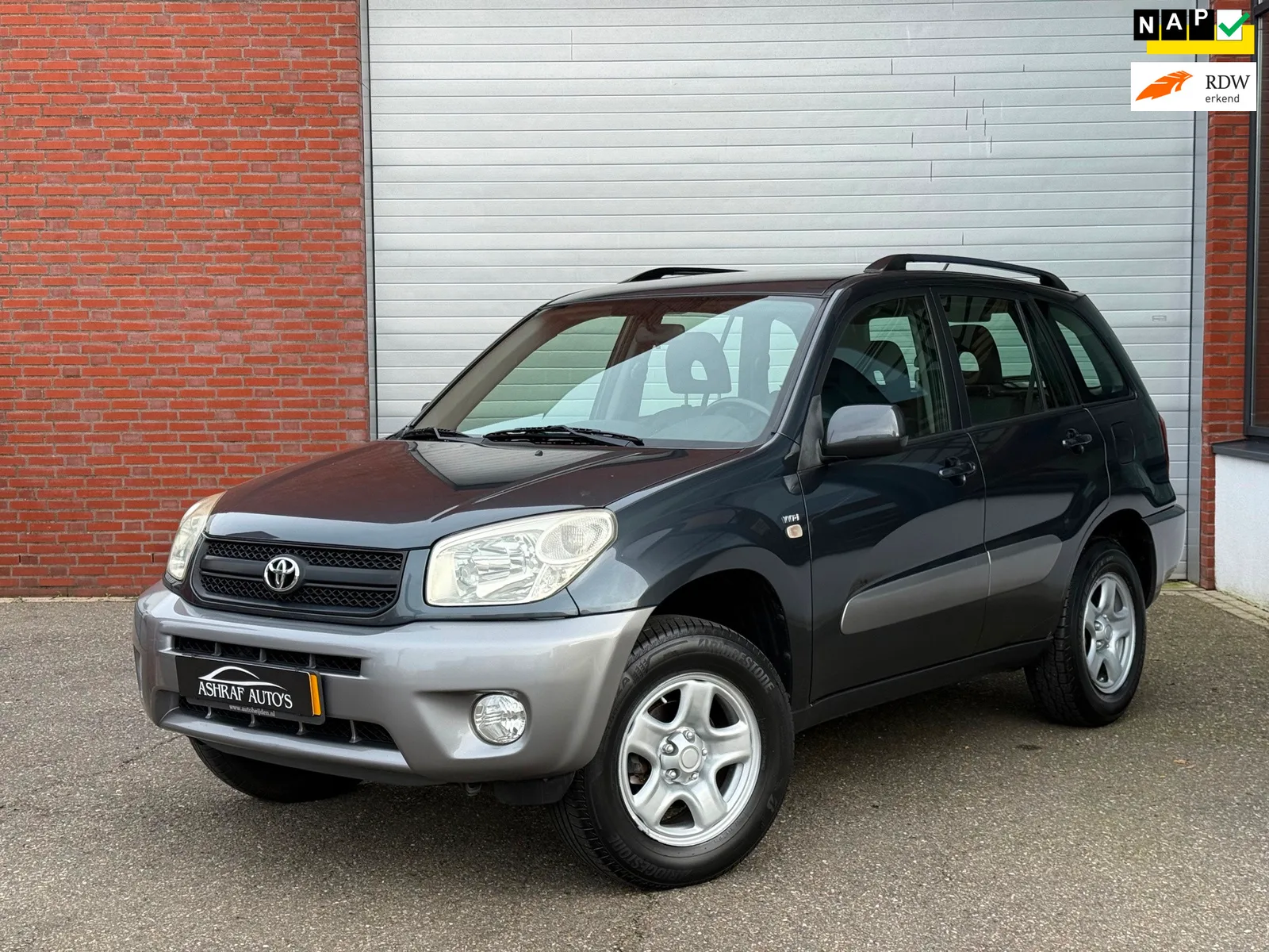 Toyota RAV4 (2004) — foto 1