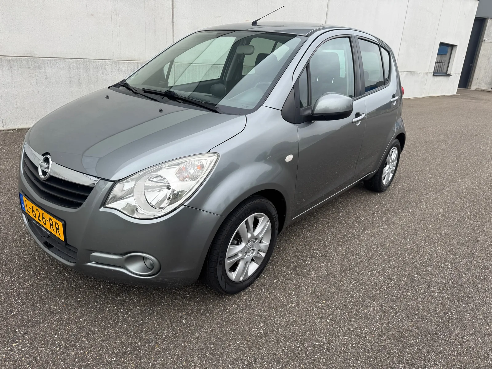 Opel Agila (2011) — foto 1