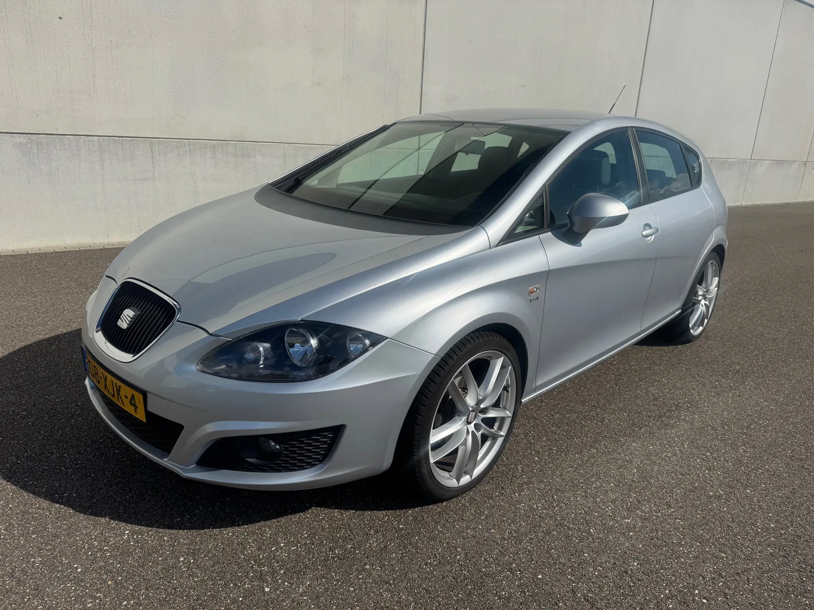 SEAT Leon (2011) — foto 1