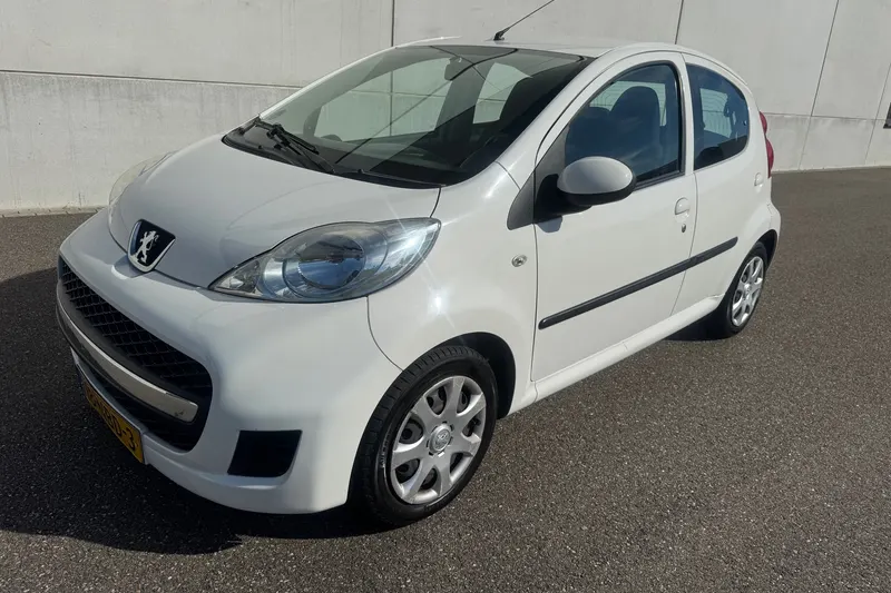 Peugeot 107 (2010)