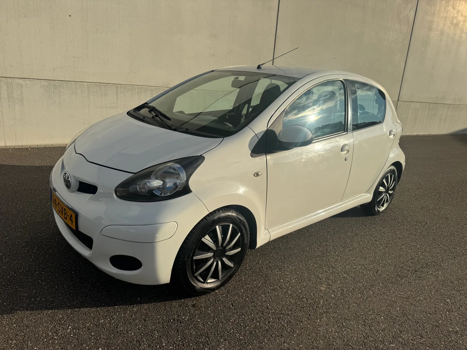 Toyota Aygo (2011) — foto 1