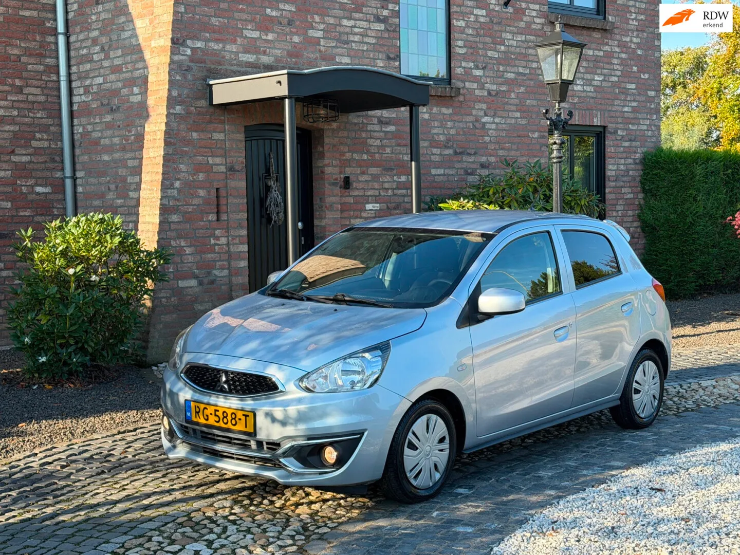 Mitsubishi Space Star (2017) — foto 1
