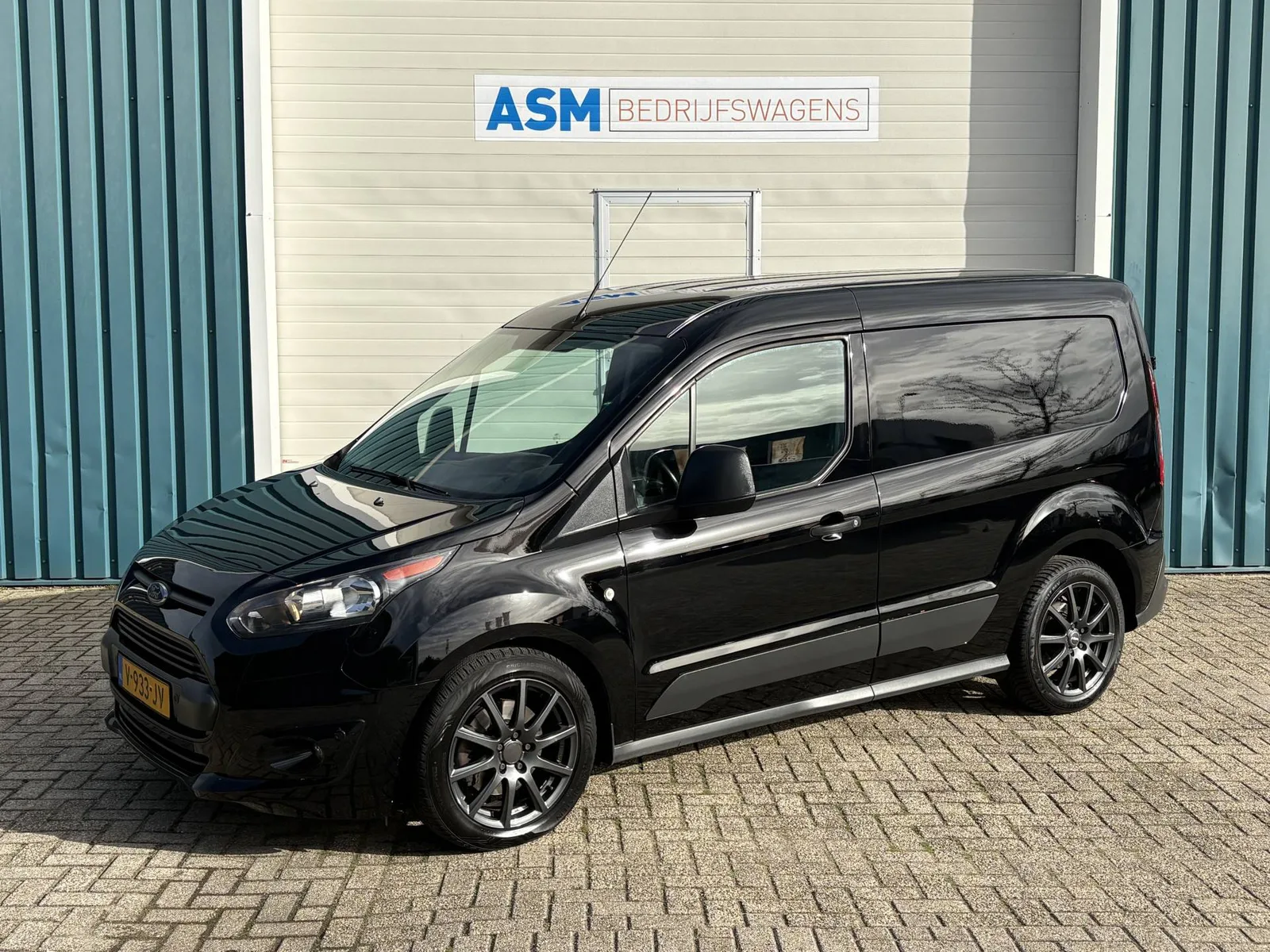 Ford Transit Connect (2017) — foto 1