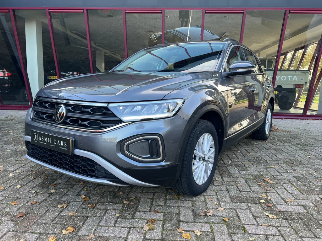Volkswagen T-Roc (2022) — foto 1