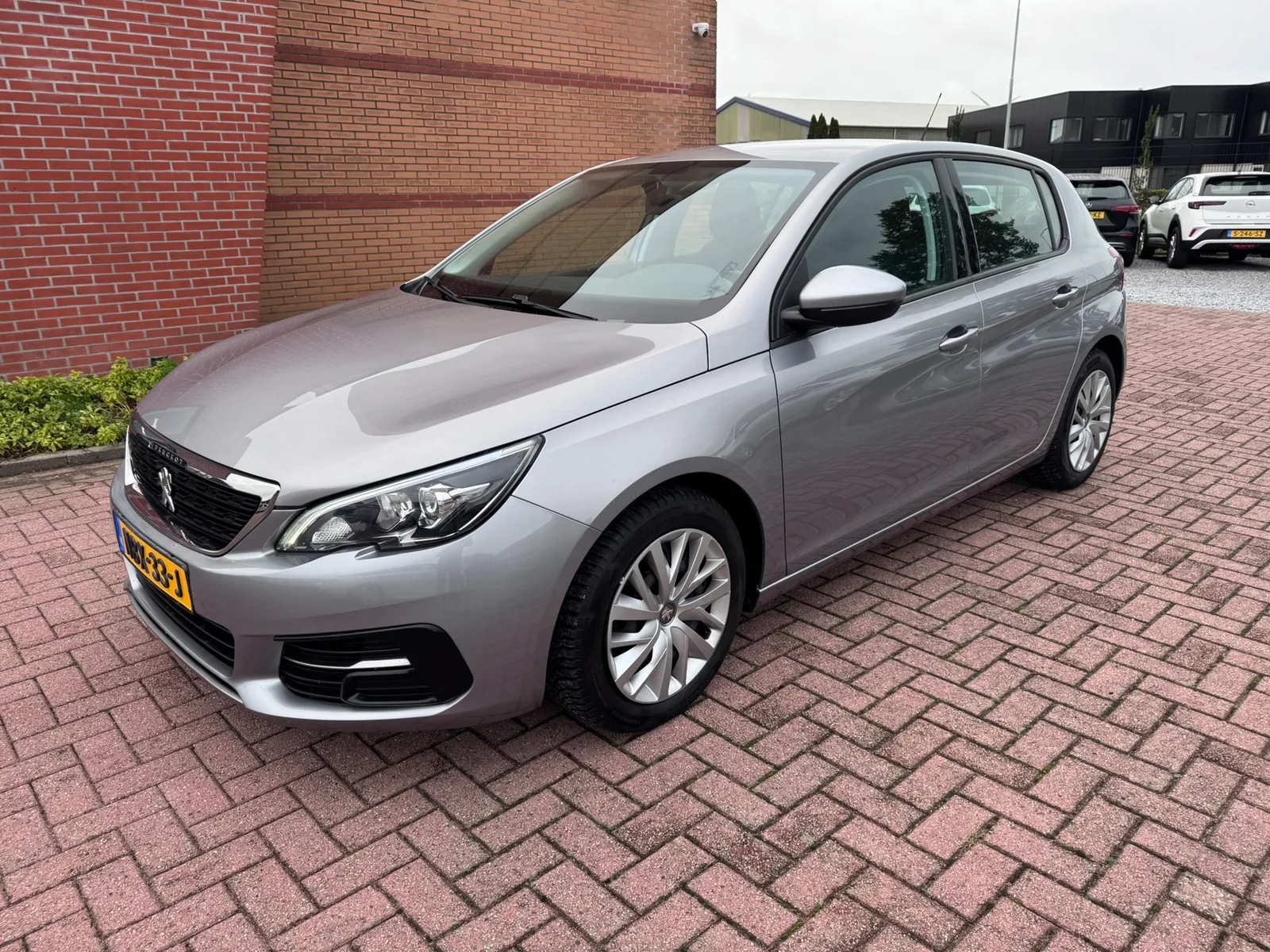 Peugeot 308 (2018) — foto 1