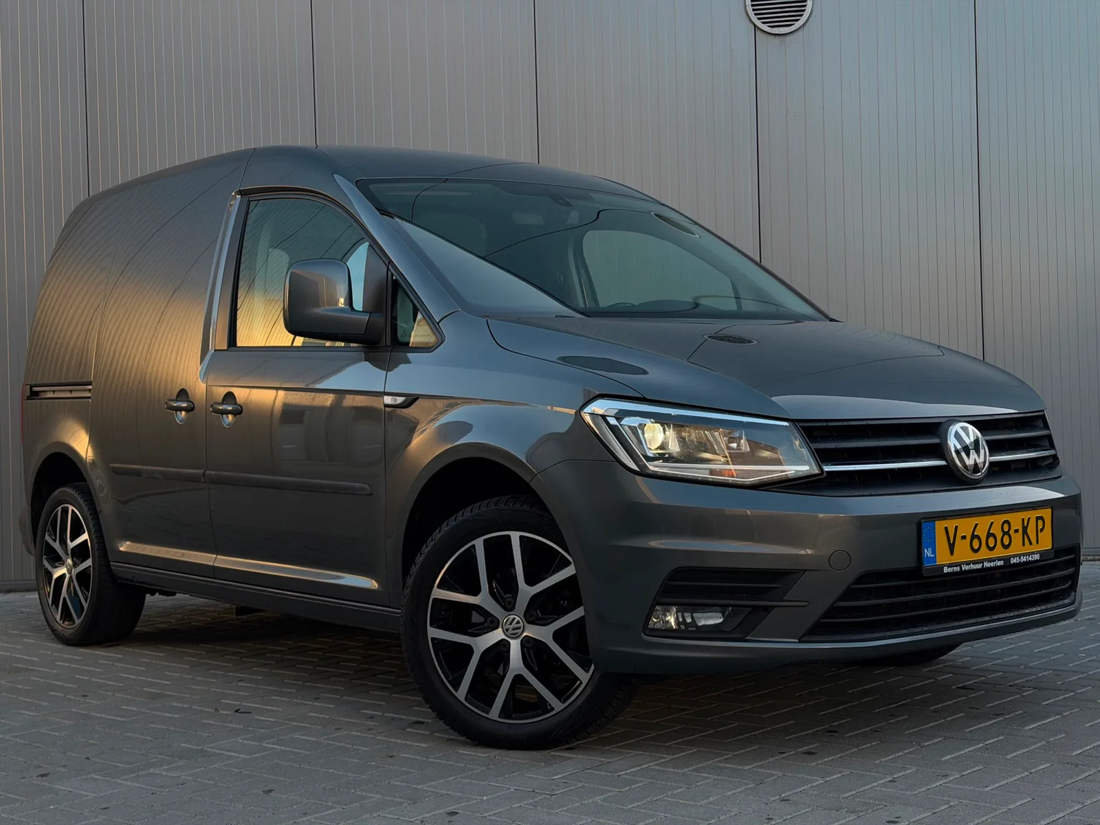 Volkswagen Caddy (2018) — foto 1