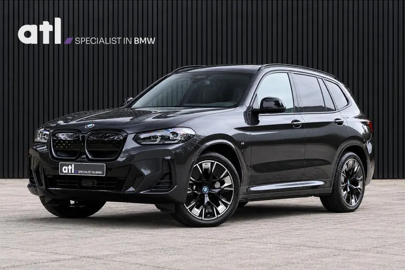 BMW iX3 (2023)