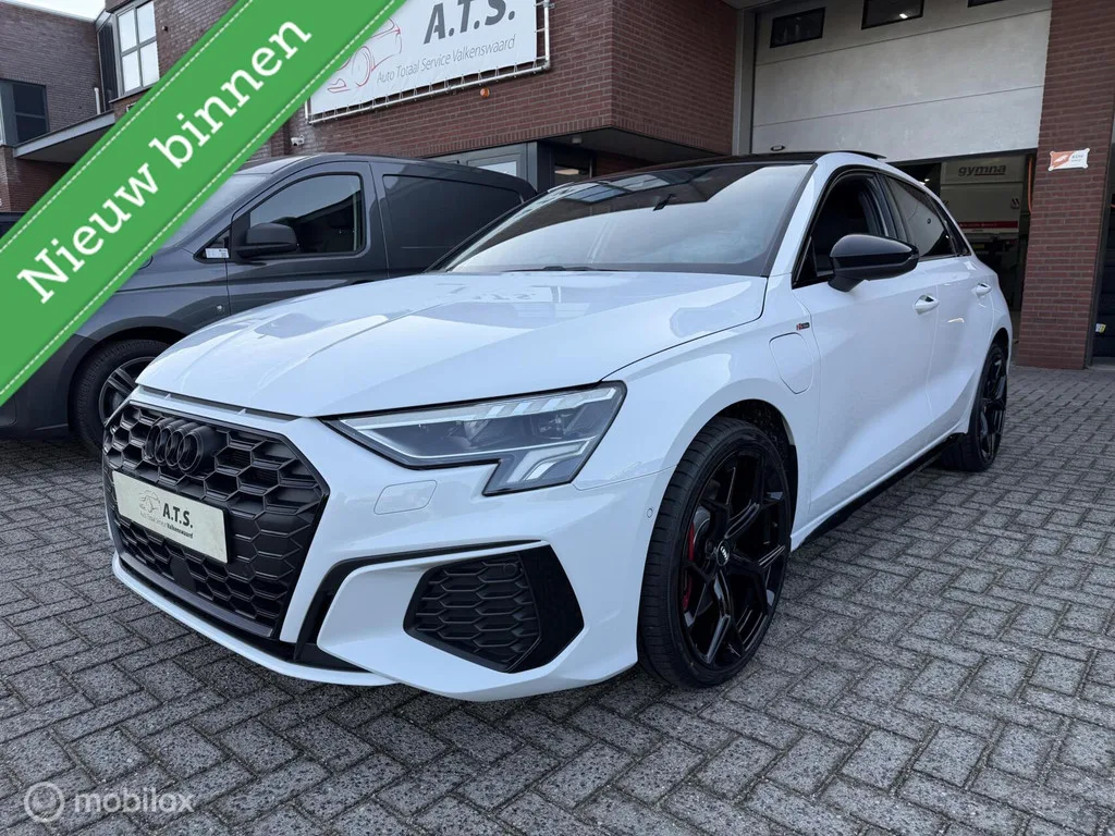 Audi A3 (2023) — foto 1