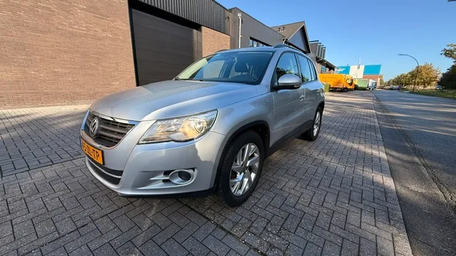 Volkswagen Tiguan (2008) — foto 1